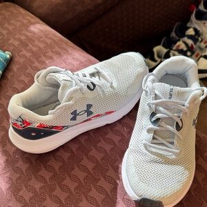 Under Armour white with Red and Blue Athletic Shoes